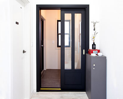 현관 예시 이미지